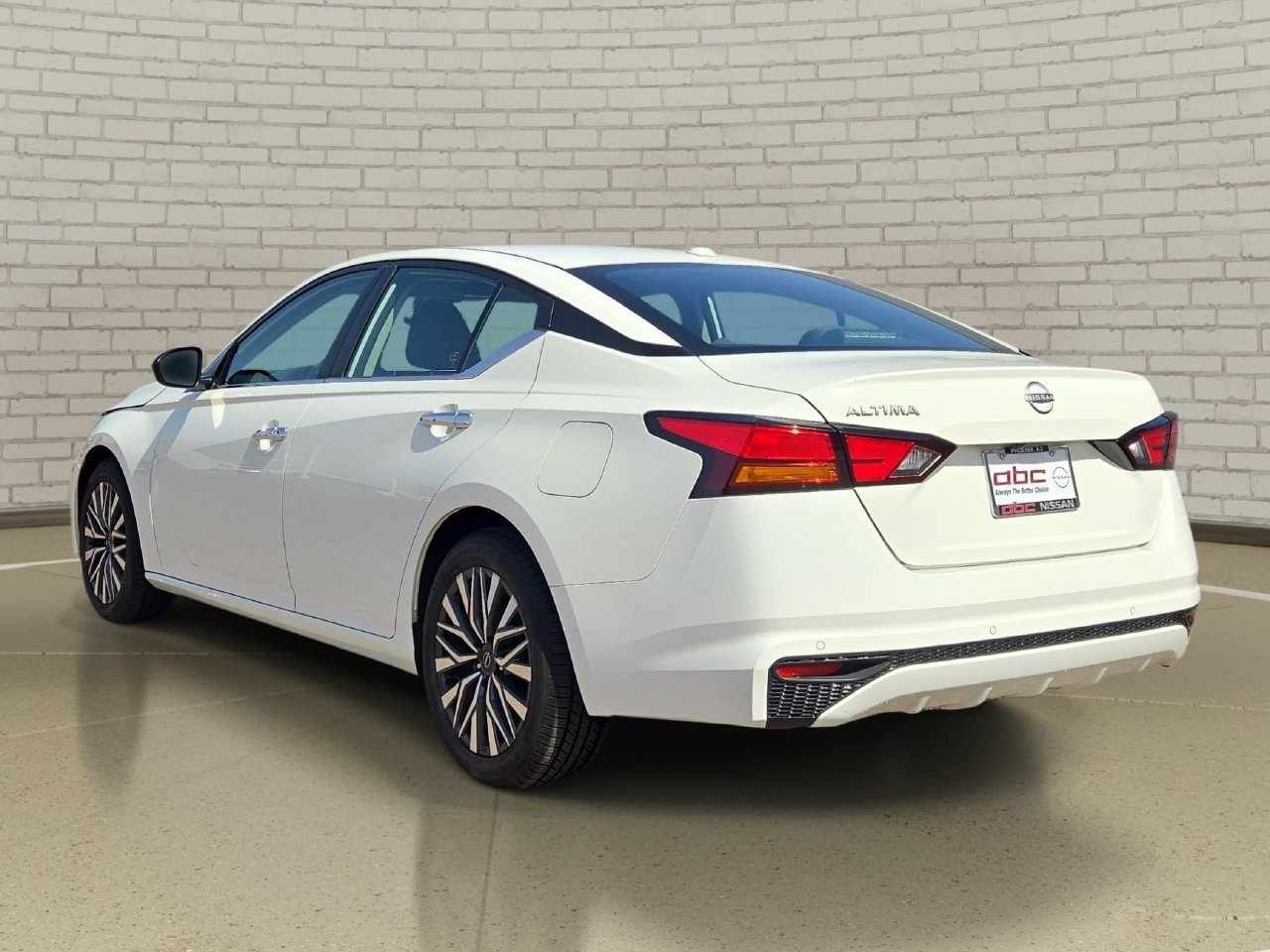 Certified 2025 Nissan Altima 2.5 SV FWD image 8