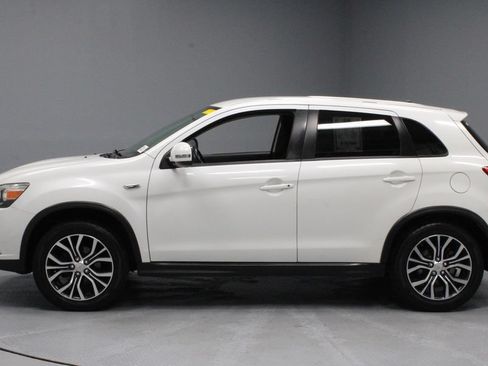 Used 2016 Mitsubishi Outlander Sport ES FWD image 6