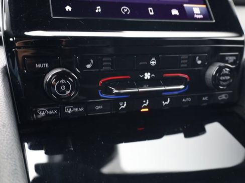 Certified 2024 Jeep Grand Cherokee L Laredo image 19