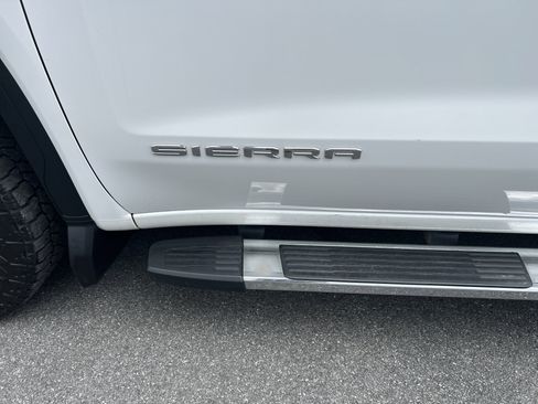 Used 2020 GMC Sierra 1500 SLE w/ SLE Value Package image 3