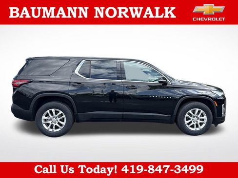 Used 2023 Chevrolet Traverse LS w/ Safety Package FWD image 8