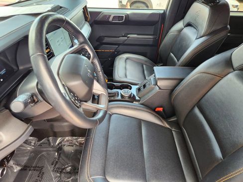 Used 2024 Ford Bronco Badlands AWD/4WD image 4