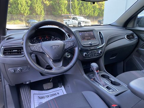 Used 2023 Chevrolet Equinox RS AWD/4WD image 32