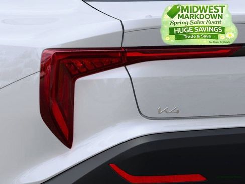 New 2025 Kia K4 LXS FWD image 11