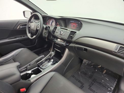 Used 2016 Honda Accord Sport image 21