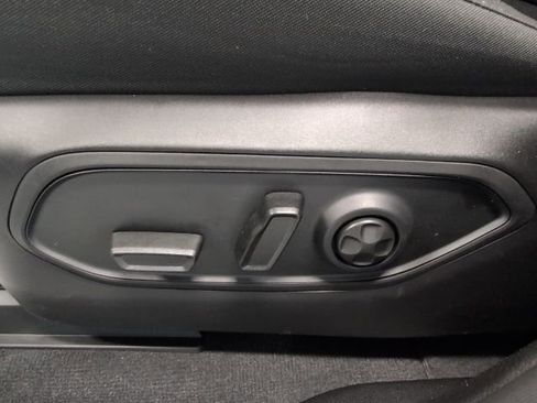 New 2025 Jeep Grand Cherokee Laredo w/ Luxury Tech Group I image 13