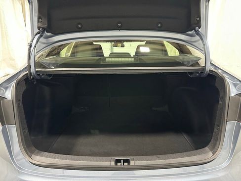 Used 2025 Toyota Corolla SE image 48