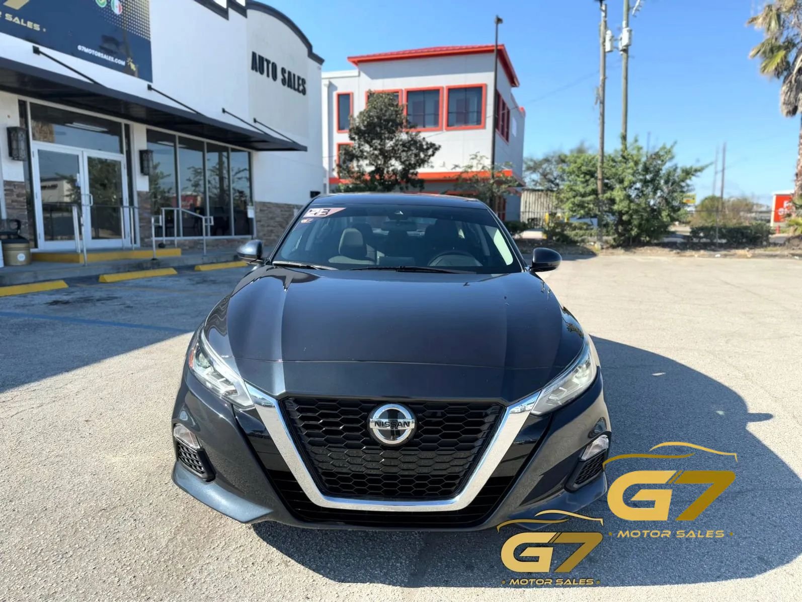 Used 2021 Nissan Altima 2.5 SV FWD image 2
