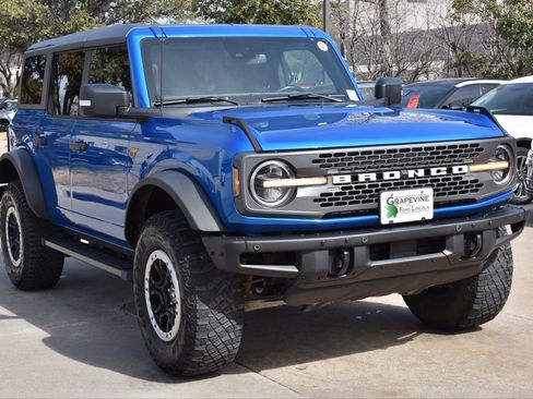 Used 2022 Ford Bronco Badlands image 4