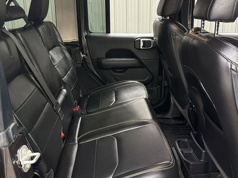 Used 2023 Jeep Wrangler Unlimited Sahara w/ Cold Weather Group AWD/4WD image 36