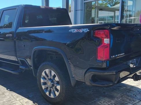 Used 2021 Chevrolet Silverado 2500 Custom w/ Custom Value Package image 7