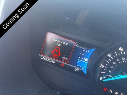 Used 2017 Ford Fusion SE w/ Fusion SE Technology Package image 44