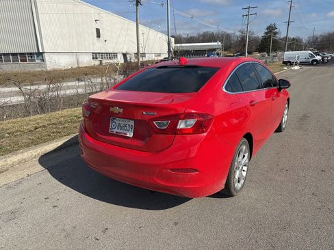 Used 2017 Chevrolet Cruze Premier image 3