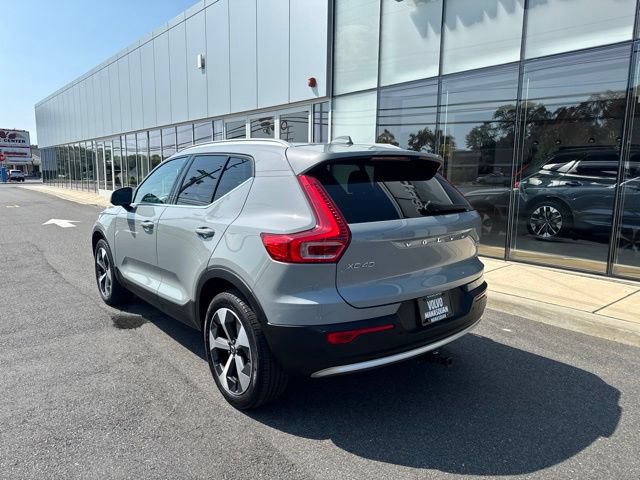 Certified 2025 Volvo XC40 B5 Core w/ Protection Package Premier AWD/4WD image 3