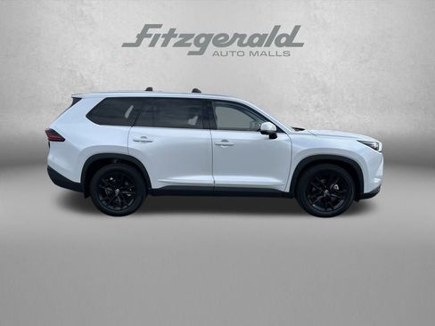 New 2026 Toyota Grand Highlander Platinum image 8