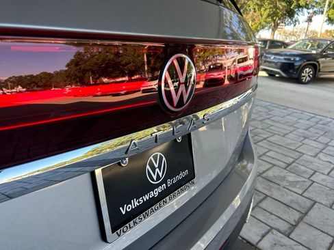 New 2026 Volkswagen Atlas SE FWD image 30