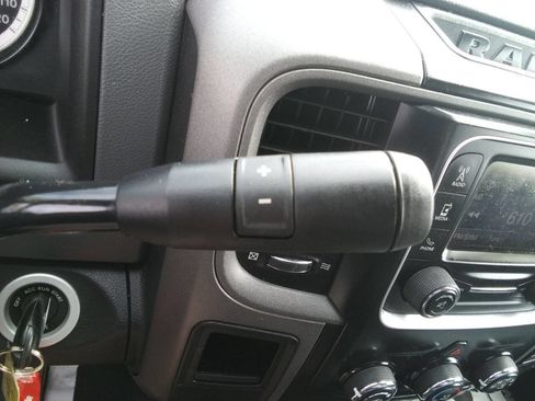 Used 2018 RAM 2500 Tradesman w/ Chrome Appearance Group image 21