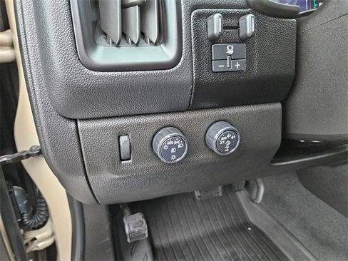 Used 2021 Chevrolet Colorado ZR2 w/ Colorado ZR2 Bison Edition image 20