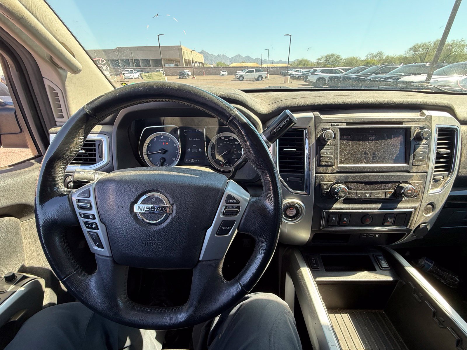 Used 2019 Nissan Titan SV w/ SV Convenience Package RWD image 22