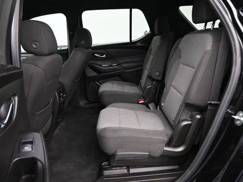 Used 2023 Chevrolet Traverse LT image 29
