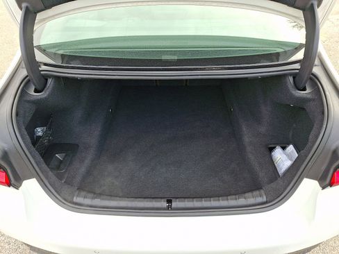 Used 2022 BMW M550i xDrive w/ Premium Package image 28