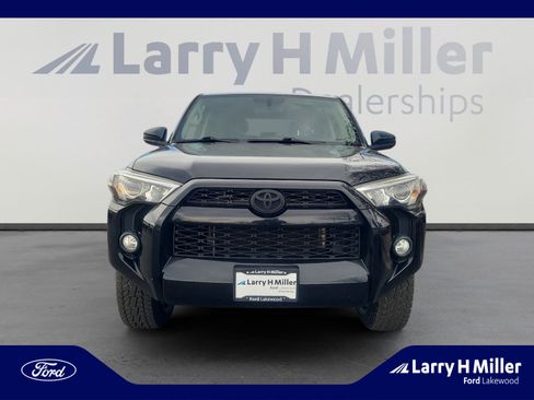Used 2016 Toyota 4Runner SR5 image 8