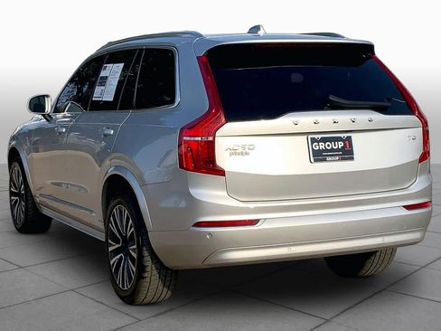Used 2022 Volvo XC90 T5 Momentum FWD image 12