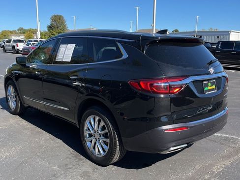 Used 2019 Buick Enclave Premium w/ Experience Buick Package FWD image 4