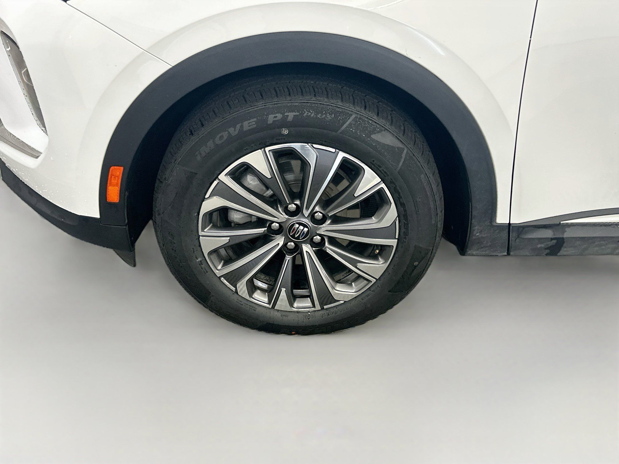 Used 2024 Buick Envision Preferred AWD/4WD image 11