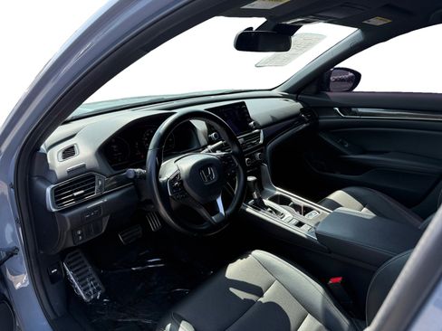 Used 2022 Honda Accord Sport image 9