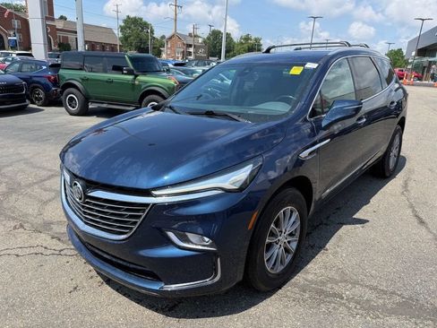 Used 2023 Buick Enclave Essence w/ Trailering Package, 5000 lbs. AWD/4WD image 3