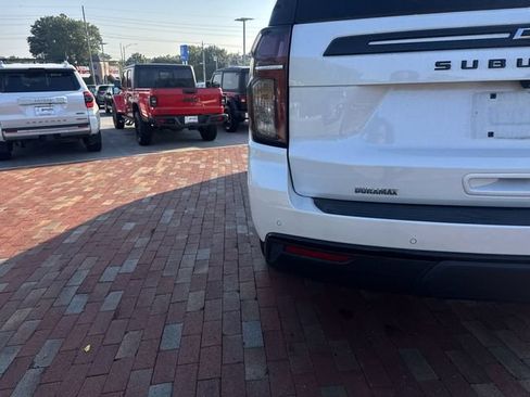Used 2024 Chevrolet Suburban RST w/ Luxury Package AWD/4WD image 8