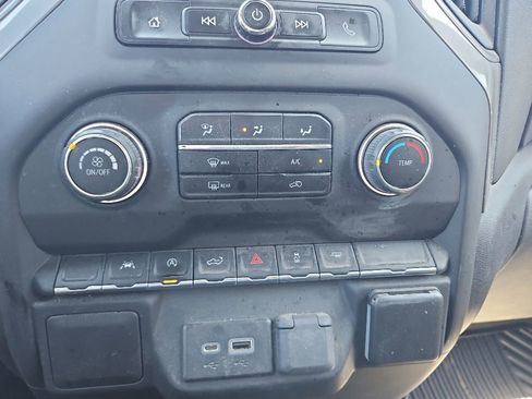 Used 2022 Chevrolet Silverado 1500 Custom RWD image 23