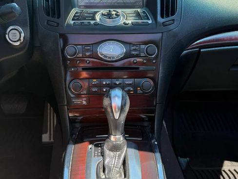 Used 2011 INFINITI G37 Sport RWD image 26
