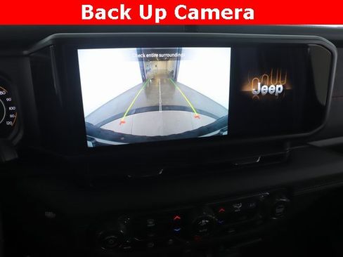 Used 2024 Jeep Wrangler Unlimited Rubicon image 4