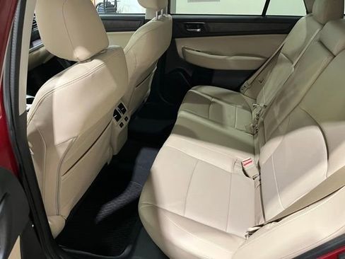 Used 2016 Subaru Outback 2.5i Limited AWD/4WD image 19