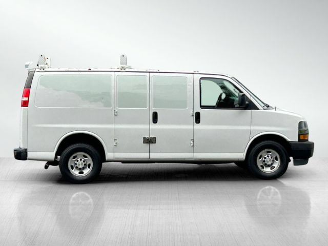 Used 2018 Chevrolet Express 2500 w/ Communications Package RWD image 3