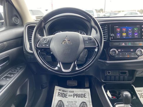 Used 2017 Mitsubishi Outlander SEL image 20
