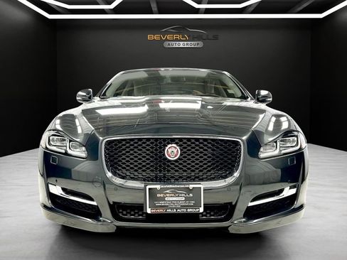 Used 2016 Jaguar XJ R-Sport AWD/4WD image 8