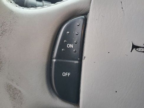 Used 2001 Ford Excursion XLT image 23