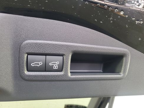 New 2026 Subaru Solterra Limited image 32