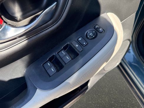 Used 2024 Honda HR-V LX image 18