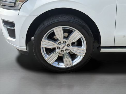 Used 2024 Ford Expedition Max Platinum AWD/4WD image 32