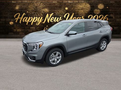 Used 2024 GMC Terrain SLE image 1