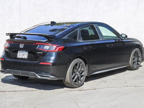 Used 2023 Honda Civic Sport image 6