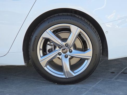 Used 2024 Audi A6 Premium Plus image 5