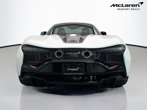 Used 2025 McLaren Artura RWD image 23