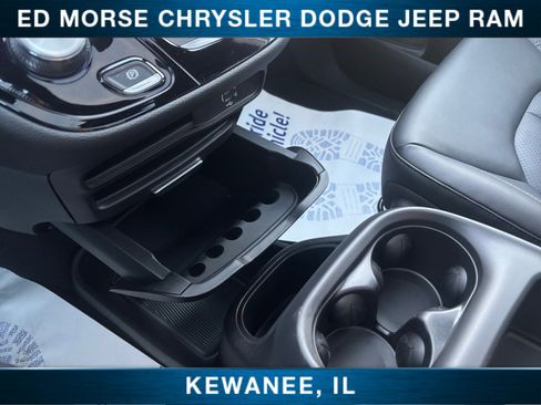 New 2026 Chrysler Pacifica Select image 31