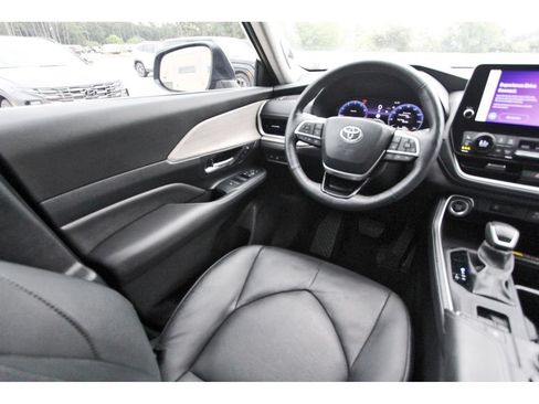 Used 2024 Toyota Grand Highlander AWD image 12