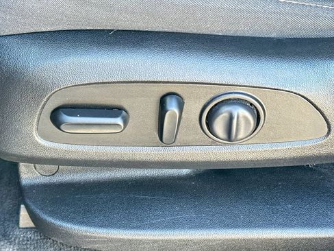 Used 2020 Chevrolet Traverse LT w/ LPO, Floor Liner Package image 28